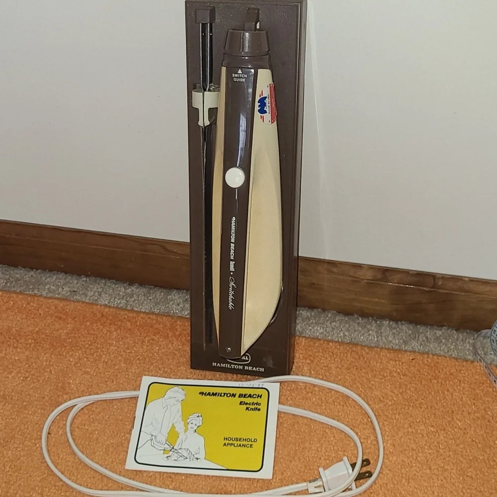 70s Hamilton Beach Electric Knife with Brown and Cream Handle